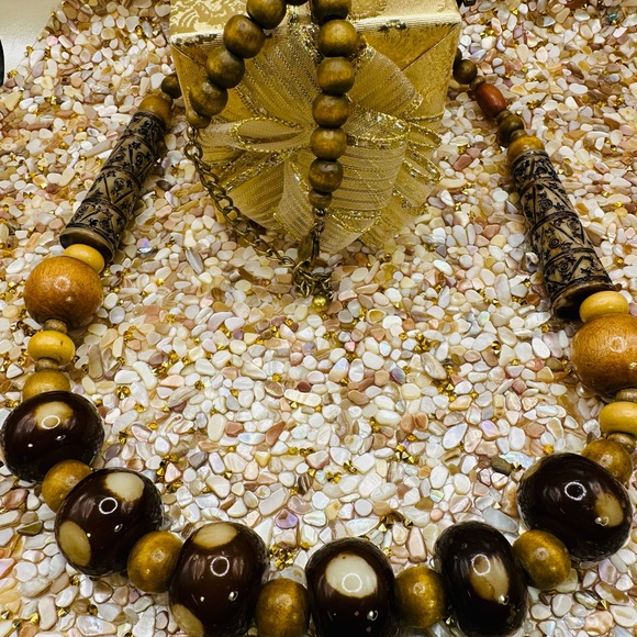 Chicos wooden fall, color, statement, necklace, unique - Picture 7 of 16